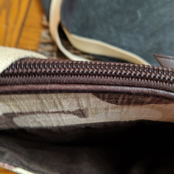 Coach Crossover - Picture 5 of 6